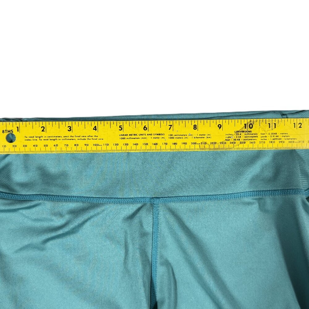 Two Pair, Women's Yoga / Athletic Shorts; Size Medium; Unknown Brand - Picture 9 of 10